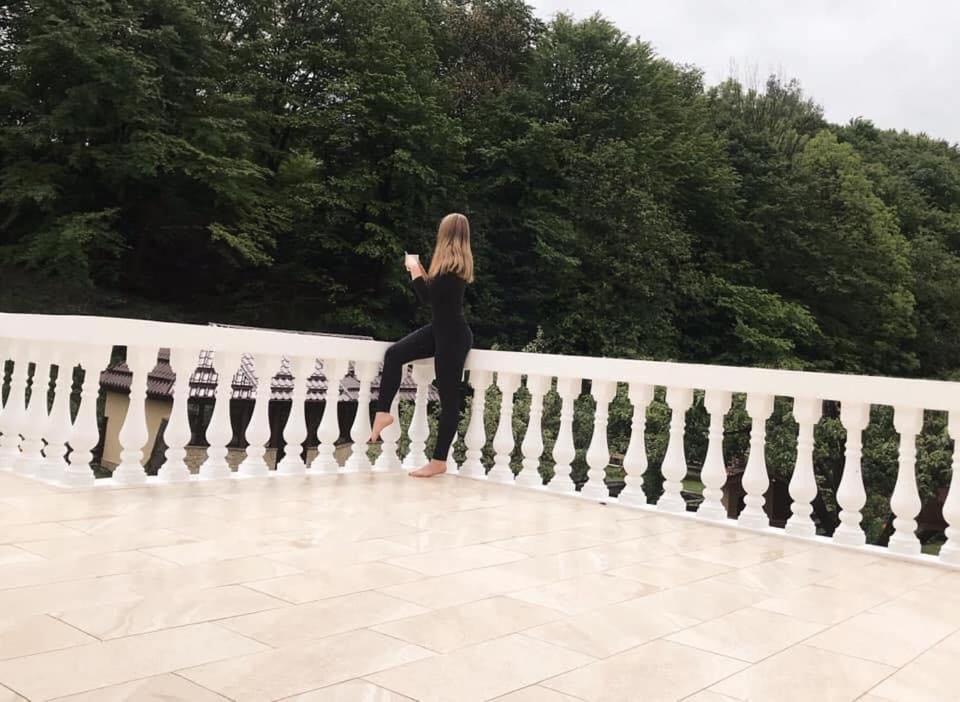 Pensiunea Ionela موغيتْشي دي يوس المظهر الخارجي الصورة